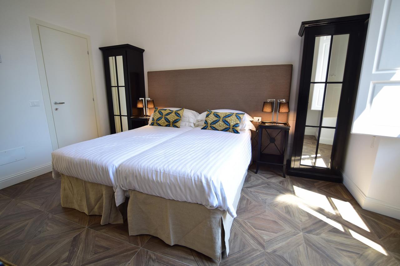 Kf Deluxe B&B Florens Exteriör bild