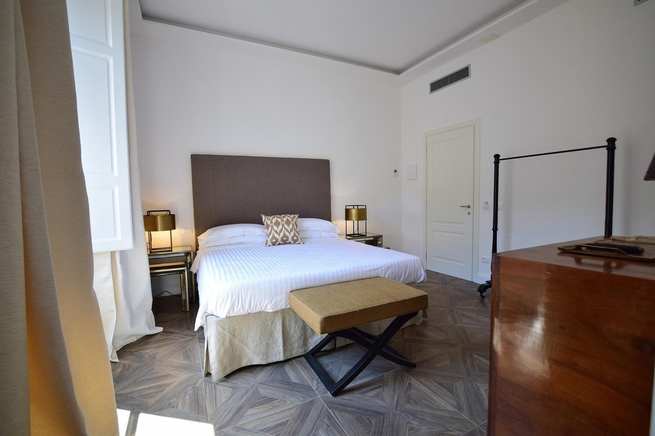 Kf Deluxe B&B Florens Exteriör bild