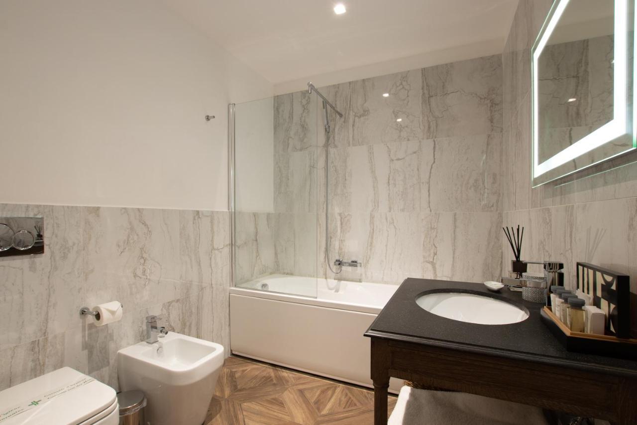 Kf Deluxe B&B Florens Exteriör bild